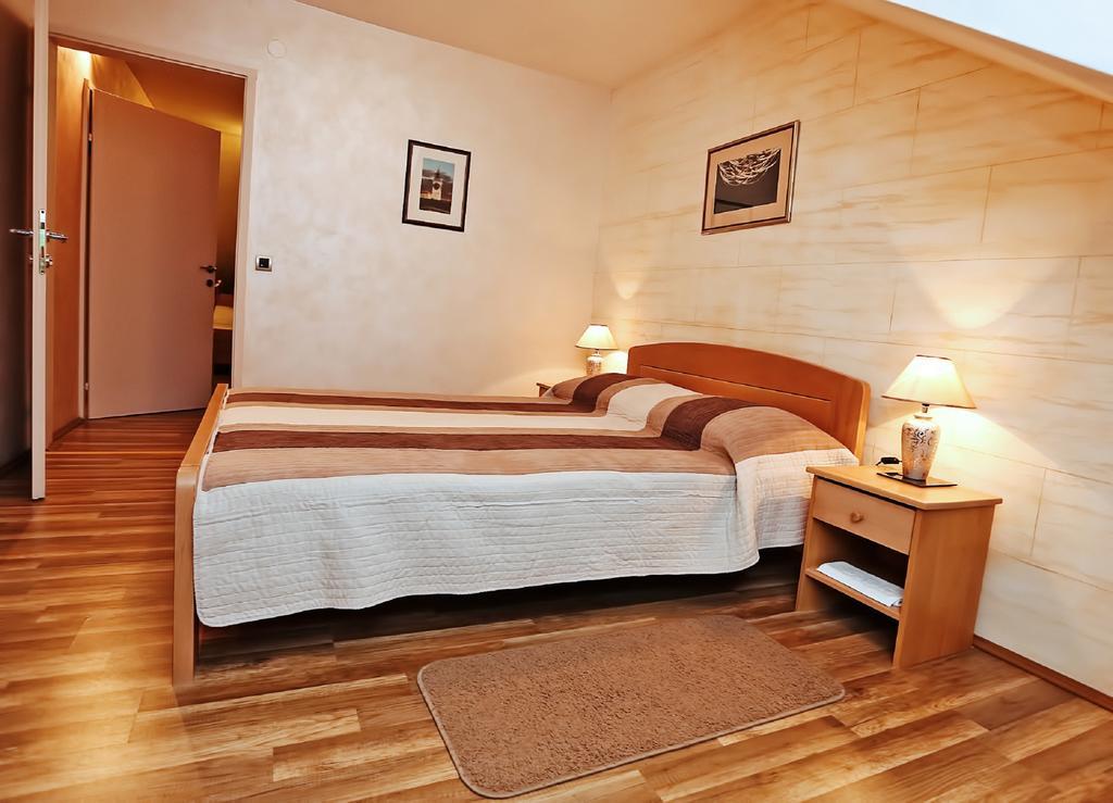 Apartmani Amaro Νόβι Σαντ Δωμάτιο φωτογραφία