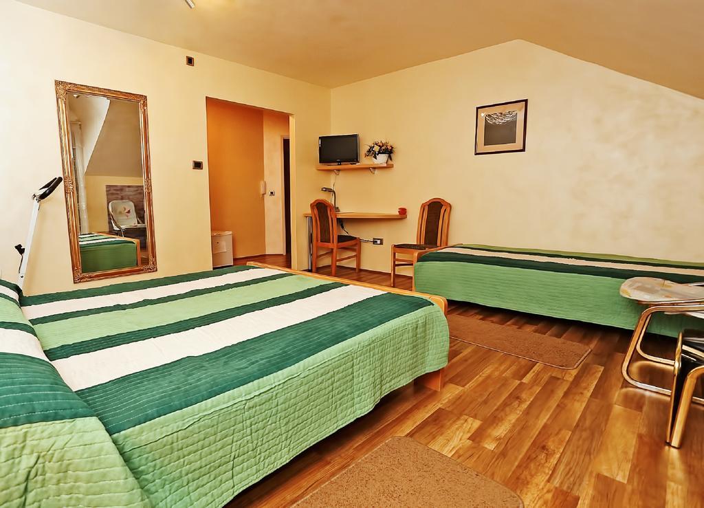 Apartmani Amaro Νόβι Σαντ Δωμάτιο φωτογραφία