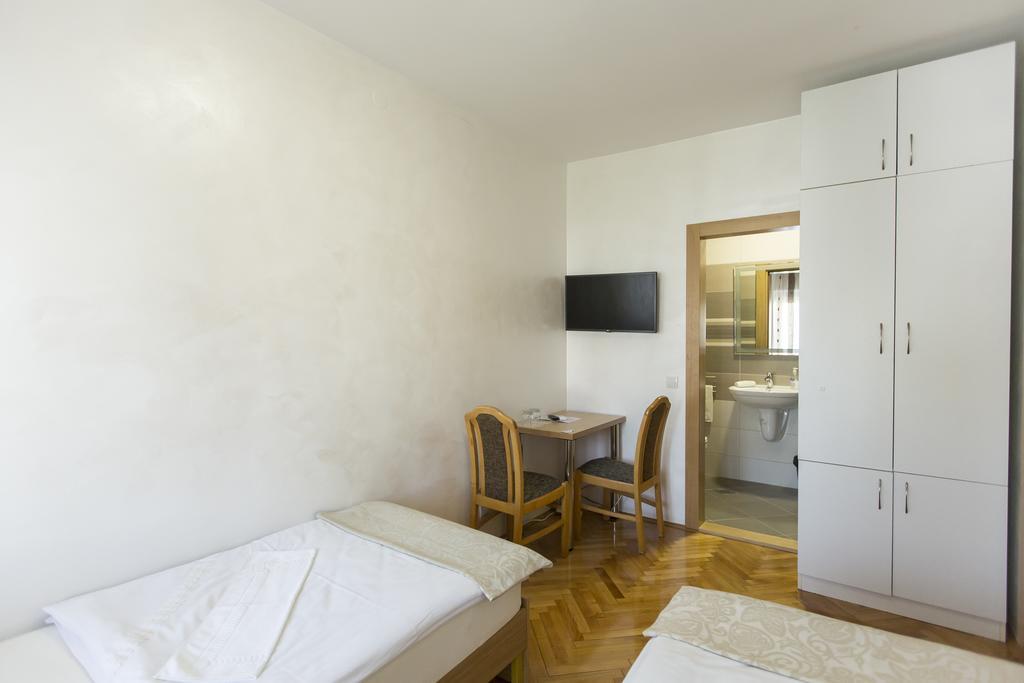 Apartmani Amaro Νόβι Σαντ Εξωτερικό φωτογραφία