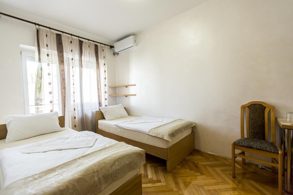 Apartmani Amaro Νόβι Σαντ Εξωτερικό φωτογραφία