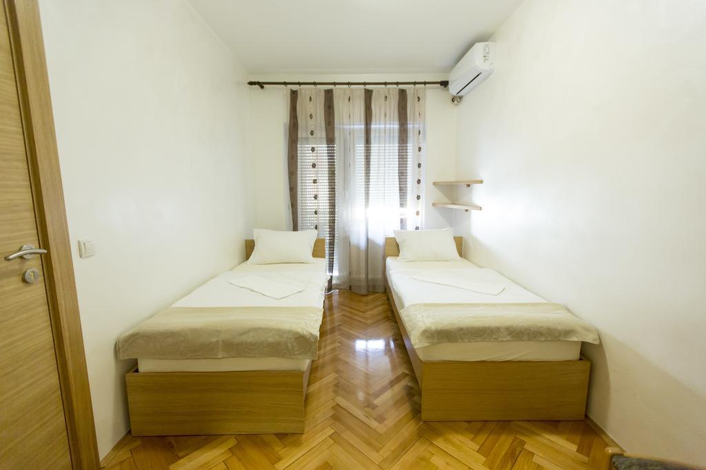 Apartmani Amaro Νόβι Σαντ Εξωτερικό φωτογραφία