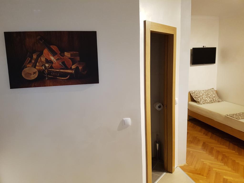 Apartmani Amaro Νόβι Σαντ Εξωτερικό φωτογραφία